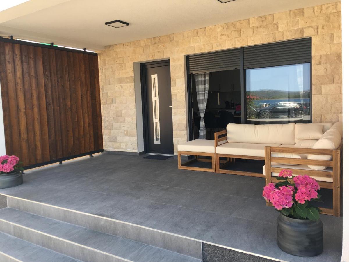 Apartmani Zlata Sveti Filip i Jakov Exteriör bild