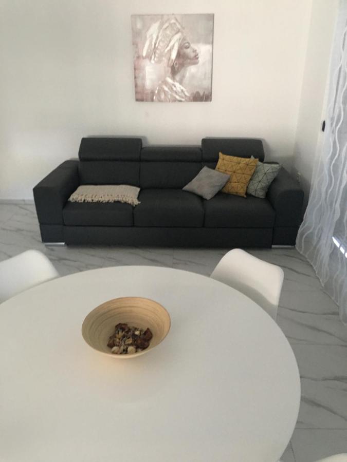 Apartmani Zlata Sveti Filip i Jakov Exteriör bild