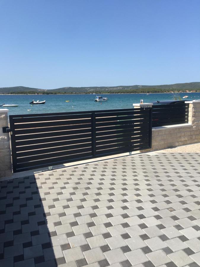 Apartmani Zlata Sveti Filip i Jakov Exteriör bild