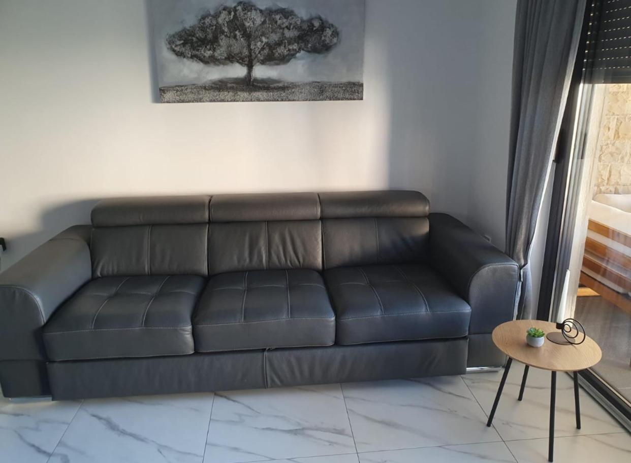 Apartmani Zlata Sveti Filip i Jakov Exteriör bild