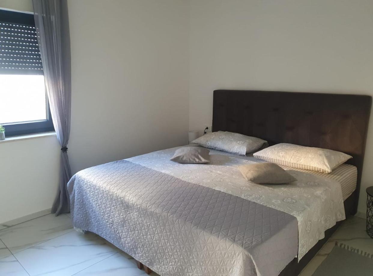 Apartmani Zlata Sveti Filip i Jakov Exteriör bild